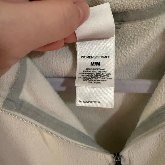 The North Face Off-White Quarter-Zip Hoodie - Picture 2 of 4